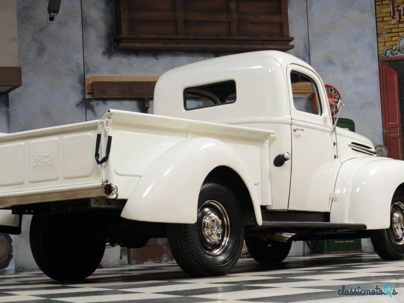 1947' Ford Pick Up V8 Flathead photo #3