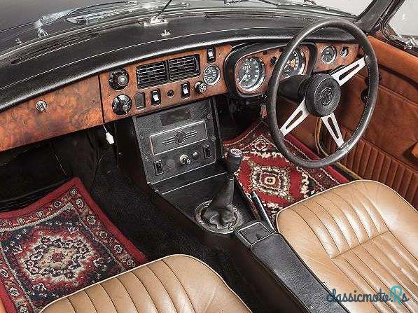 1973' MG 107 photo #4