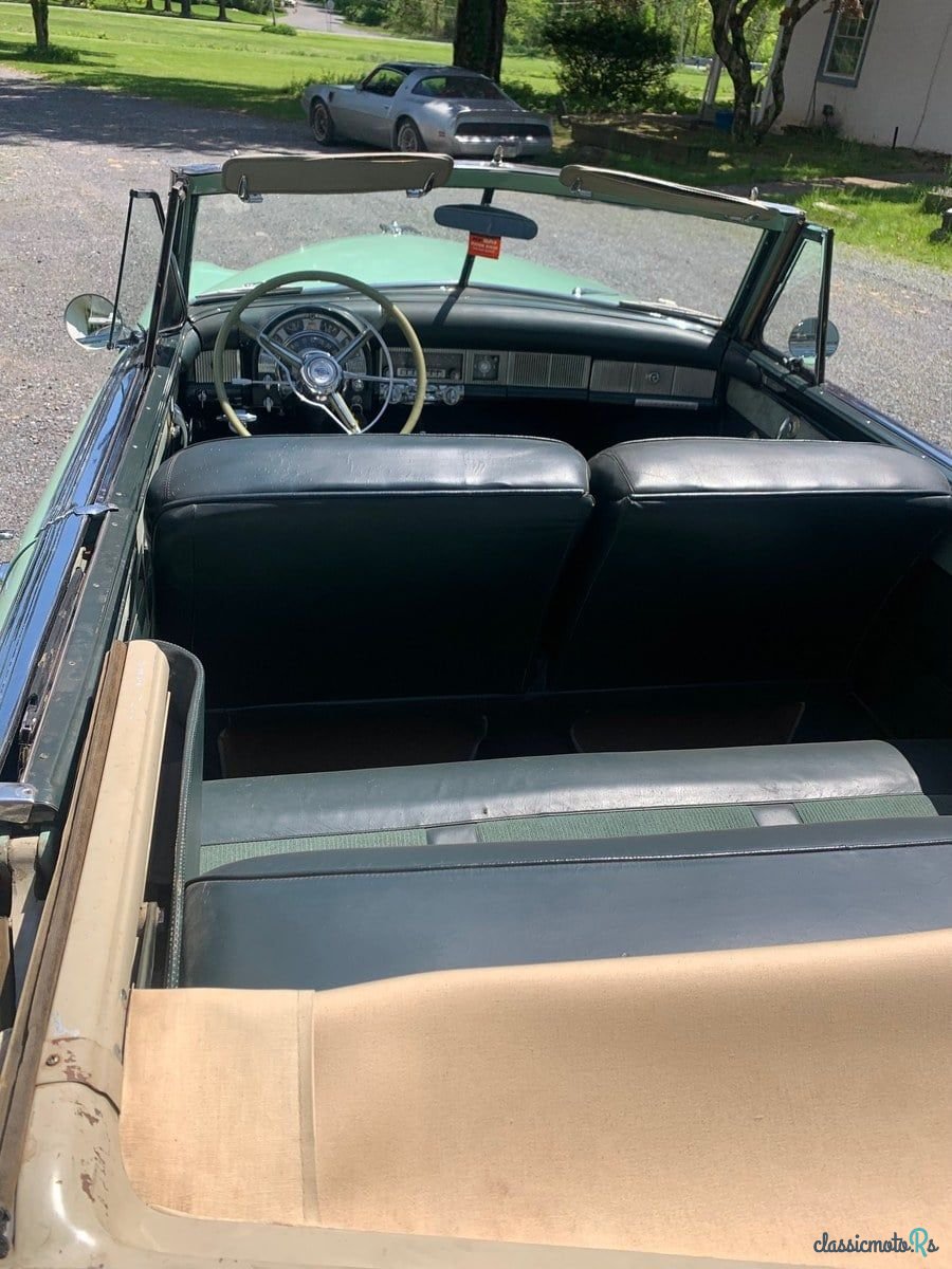 1952' Chrysler New Yorker photo #3