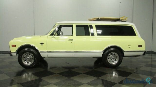 1968' Chevrolet Suburban photo #4
