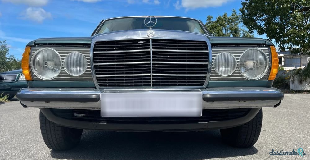 1977' Mercedes-Benz 300 photo #3