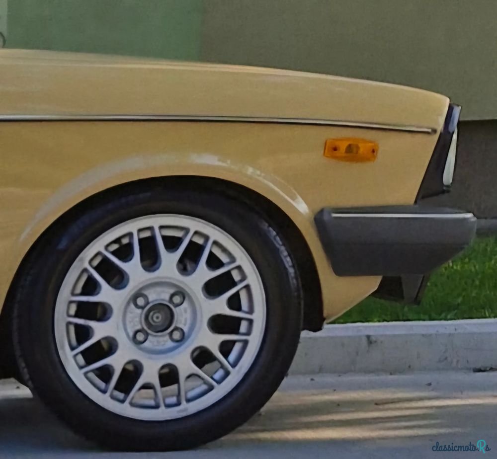 1980' Volkswagen Polo photo #3