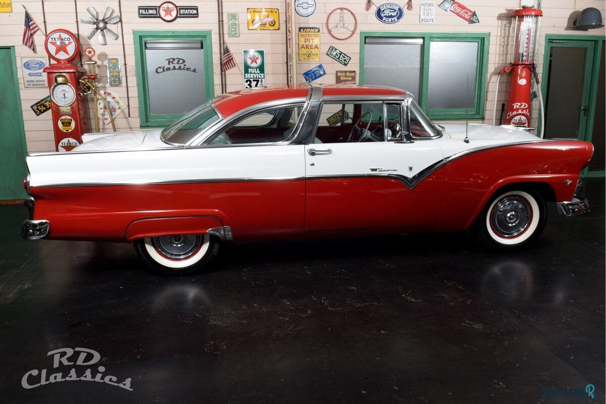 1955' Ford Fairlane photo #5