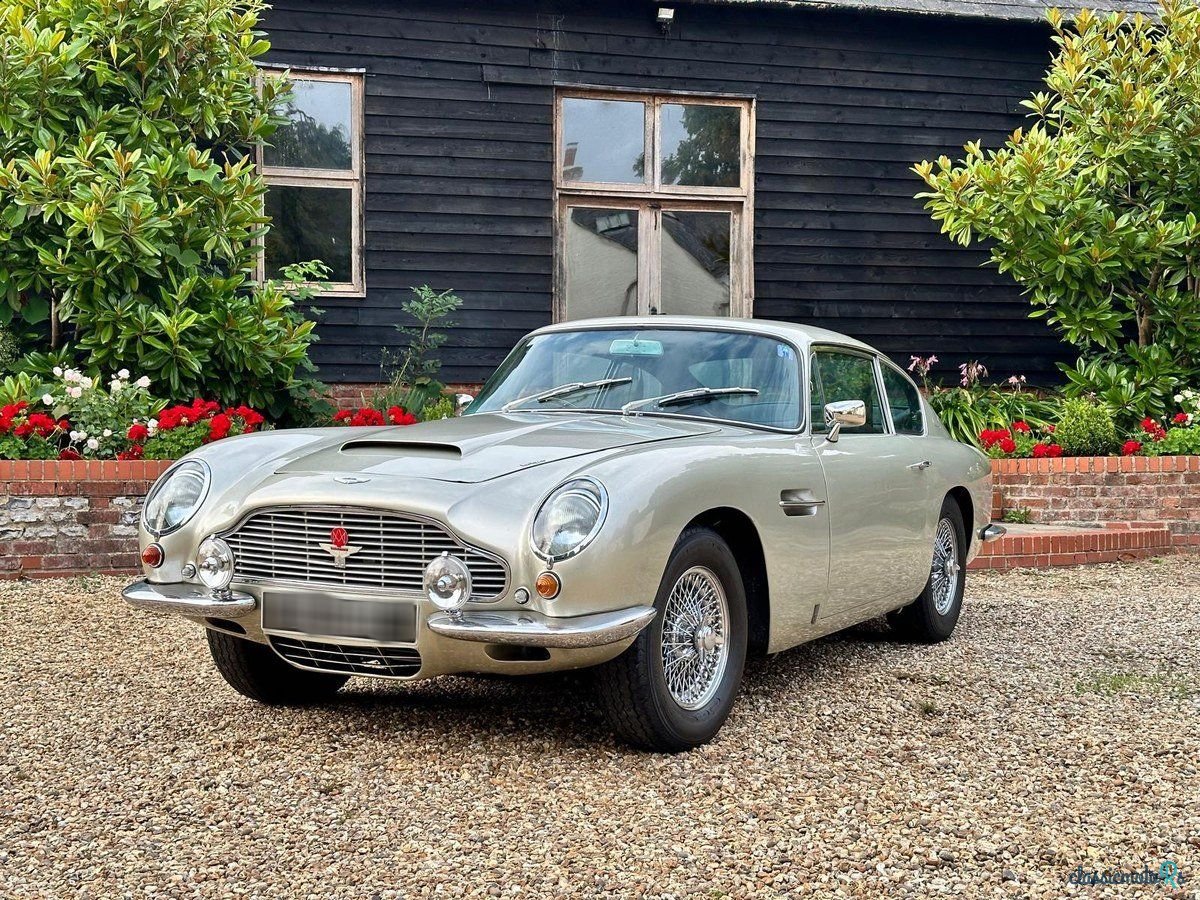 1968' Aston Martin DB6 photo #1