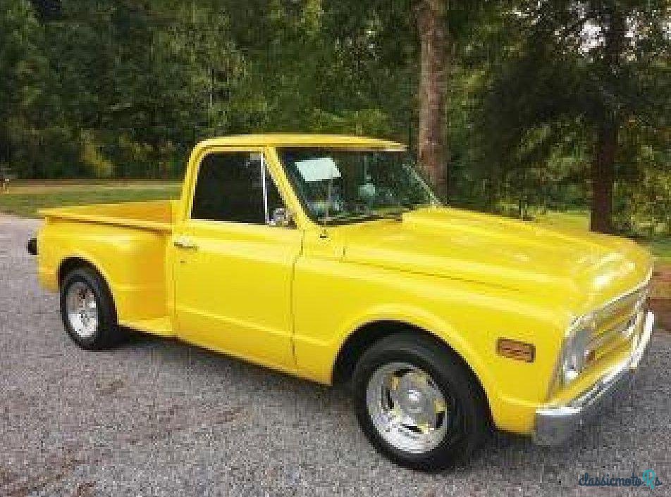 1968' Chevrolet C/K Trucks photo #3