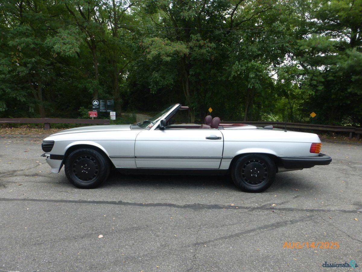 1986' Mercedes-Benz Sl Class photo #3