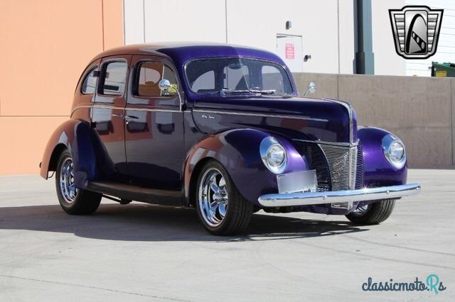 1940' Ford Deluxe photo #3