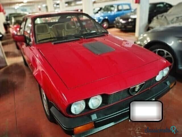 1987' Alfa Romeo Alfetta photo #2