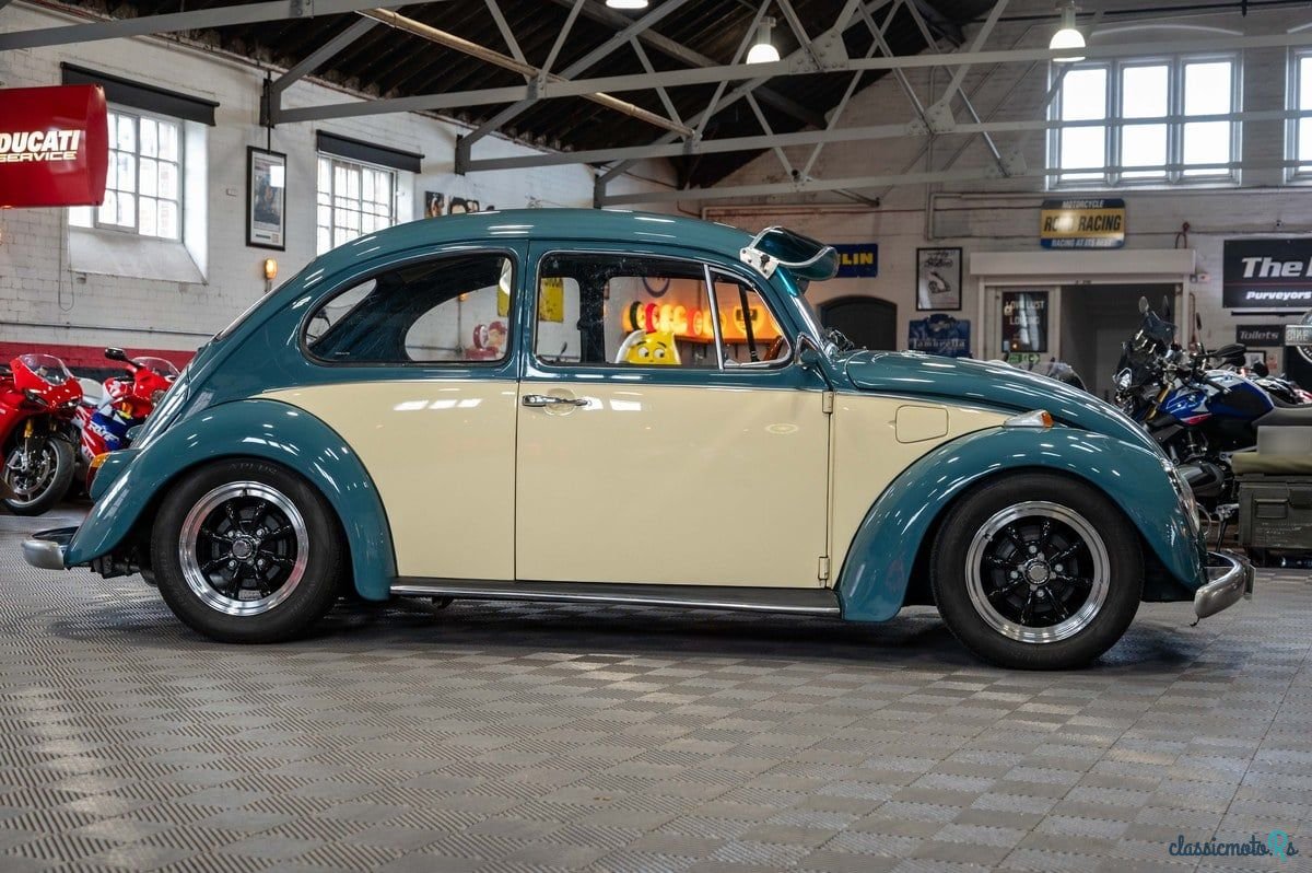 1971' Volkswagen Beetle photo #2