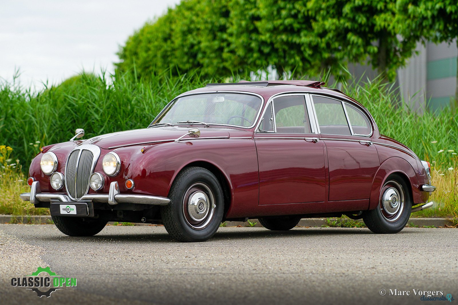 1967' Daimler Sovereign 250 photo #1