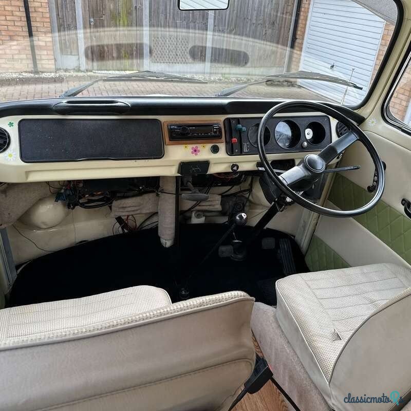 1977' Volkswagen Type 2 photo #2