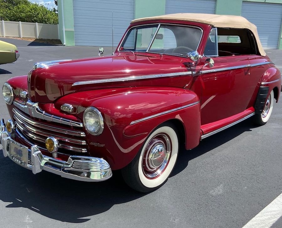 President Carter Gets 1946 Ford Super Deluxe Convertible on Wedding Anniversary