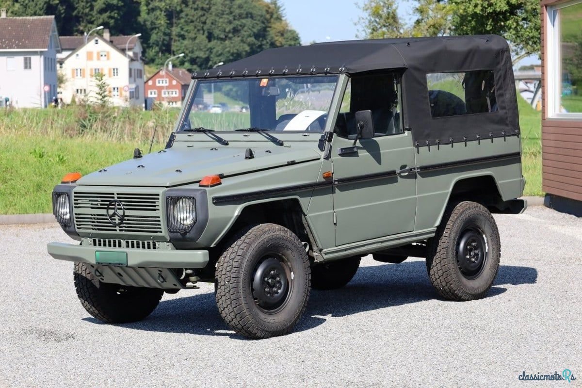 1985' Mercedes-Benz 240G photo #1