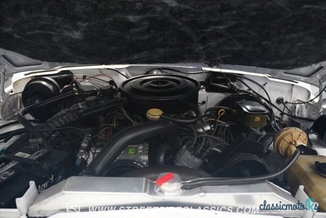 1988' Jeep Grand Wagoneer photo #3