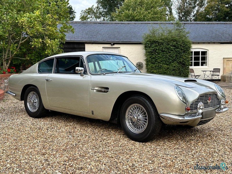 1968' Aston Martin DB6 photo #3