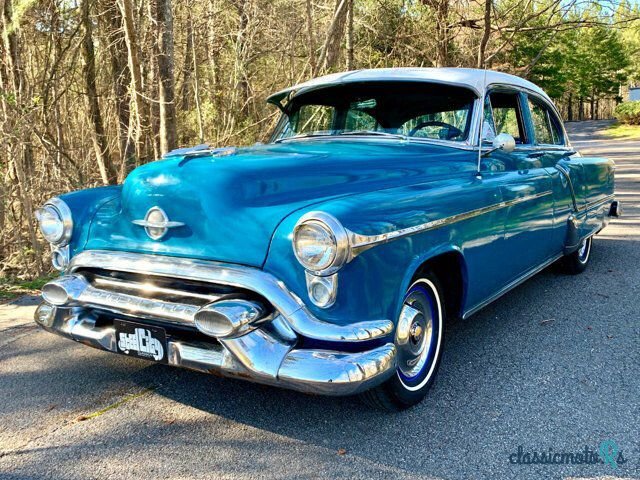 1952' Oldsmobile Ninety-Eight photo #2