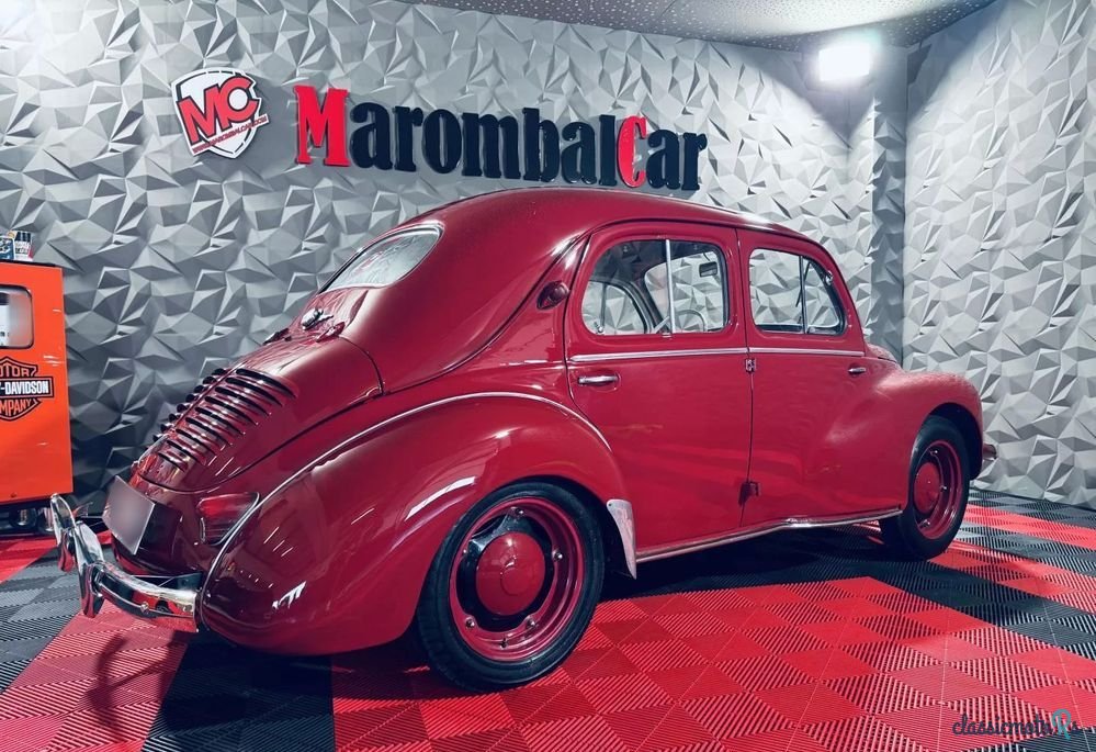 1956' Renault 4 Cv Joaninha photo #3