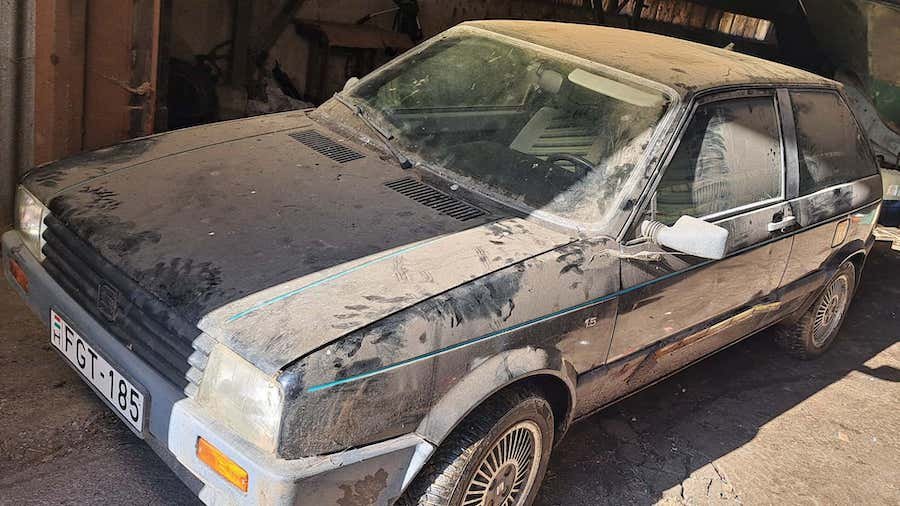¡Aparece un SEAT Ibiza SXI abandonado en Hungría!