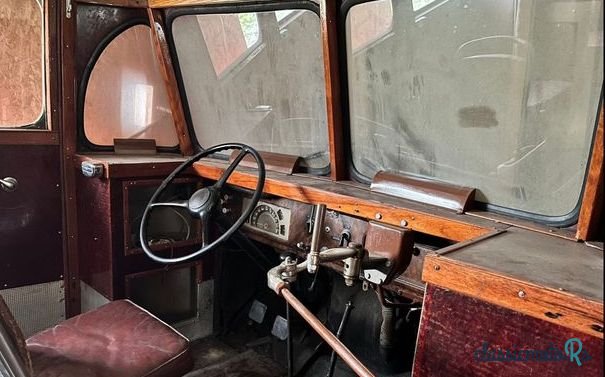 1951' Volvo photo #3