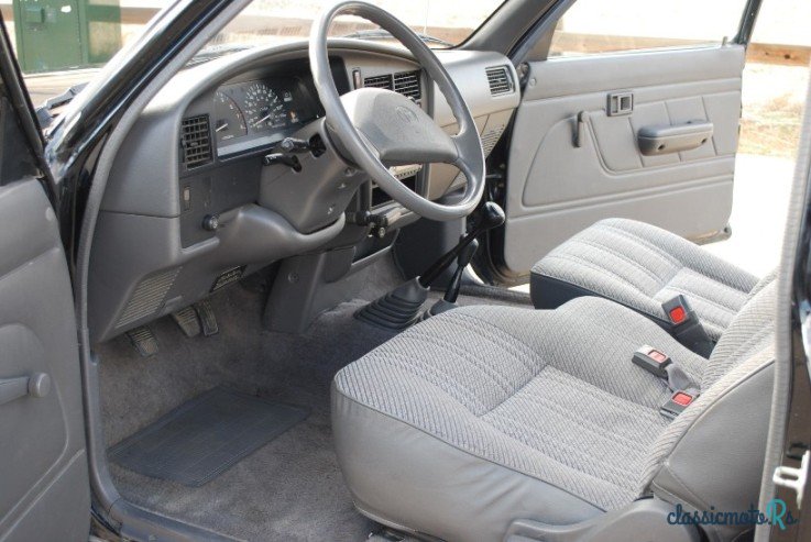 1991' Toyota Hilux photo #4