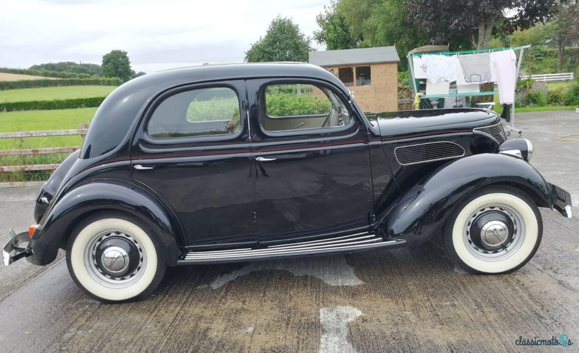 1937' Ford V8 Model 62 photo #1