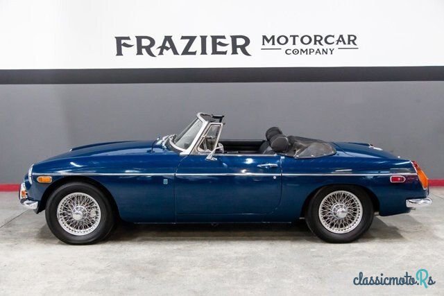 1970' MG MGB photo #4
