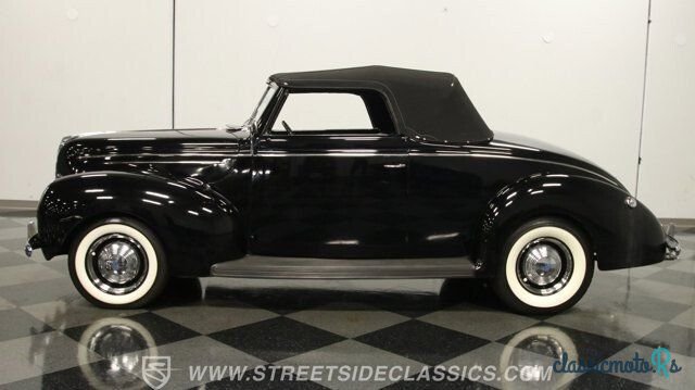 1939' Ford Deluxe photo #2