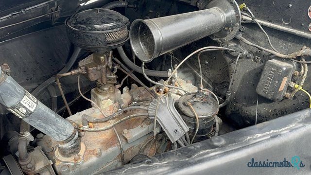 1940' Plymouth photo #2