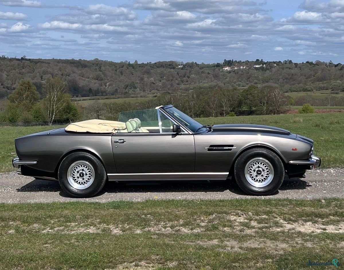 1985' Aston Martin V8 Volante photo #6