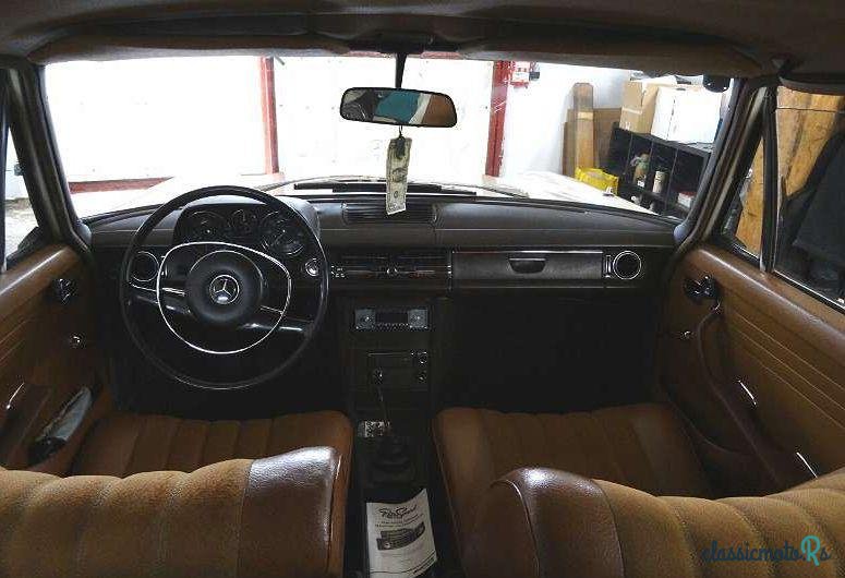1969' Mercedes-Benz 220 D photo #4