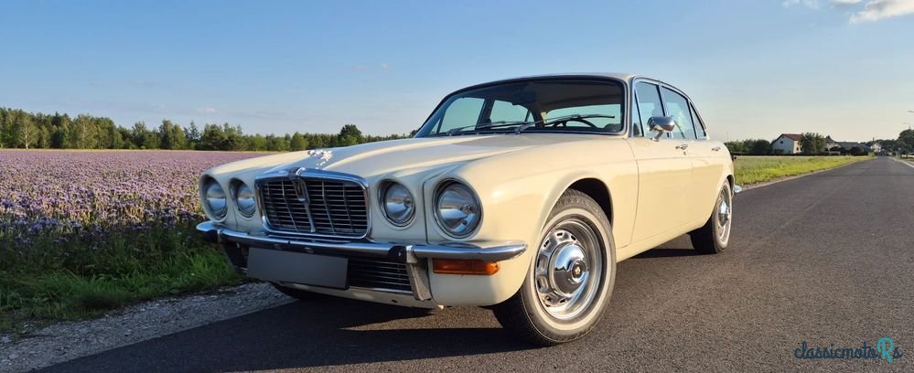 1977' Jaguar XJ photo #1