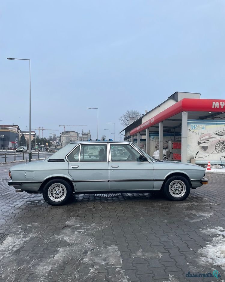 1980' BMW Seria 5 photo #3