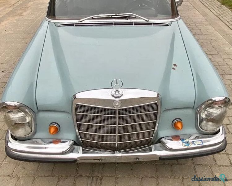 1968' Mercedes-Benz 250S W108 photo #2