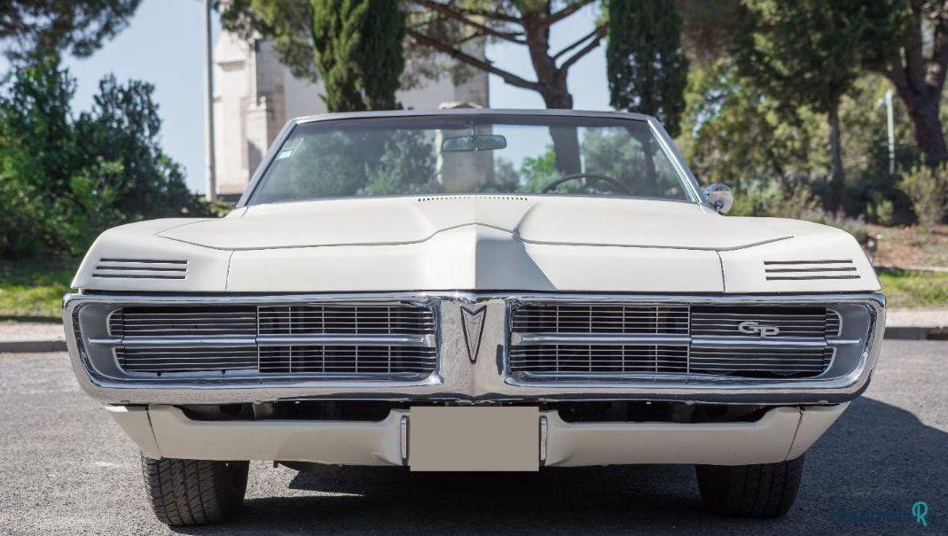 1967' Pontiac Grand Prix photo #3