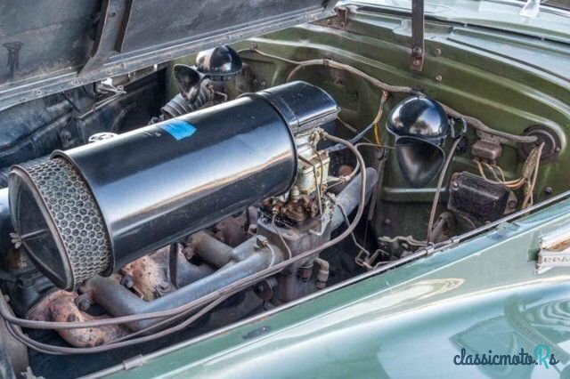 1940' Buick Roadmaster photo #3