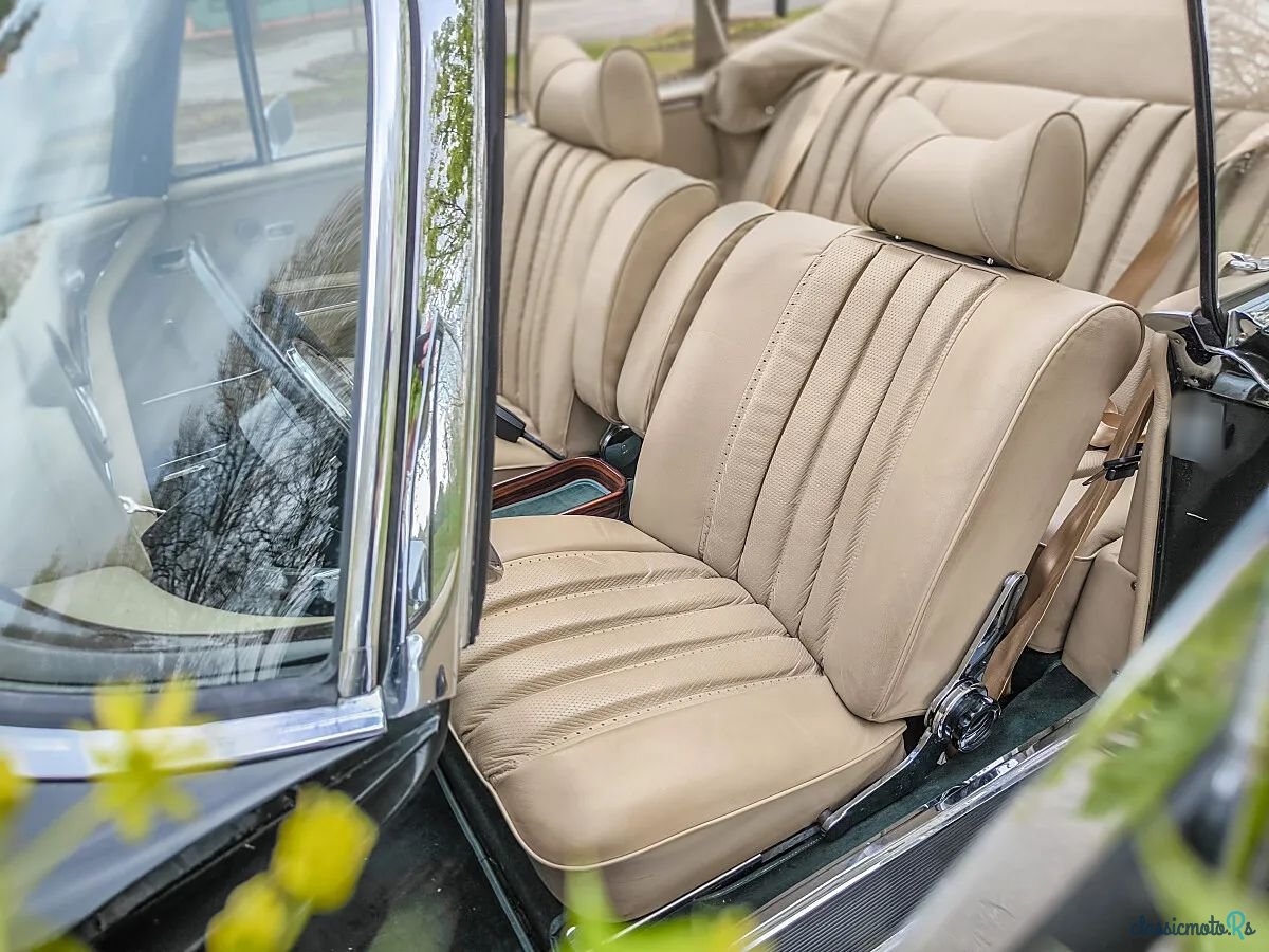 1970' Mercedes-Benz 280 SE photo #6