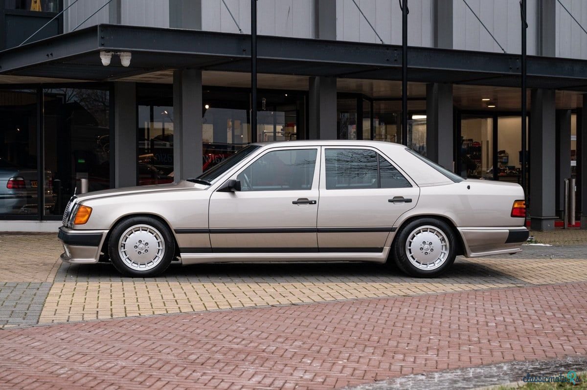 1986' Mercedes-Benz E Class photo #2