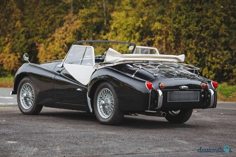 1961' Triumph TR3 photo #3