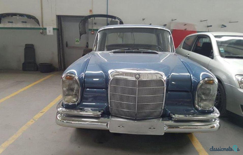 1965' Mercedes-Benz 230 S photo #1