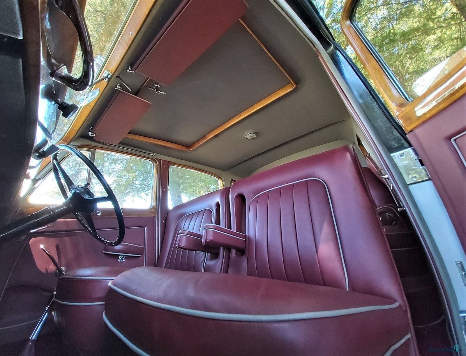 1952' Bentley Mk V1 photo #2