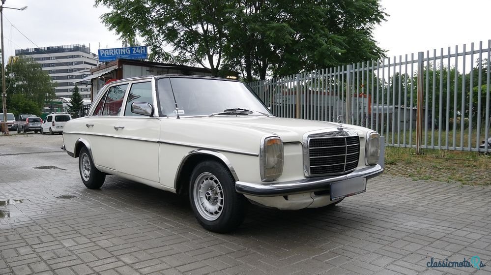 1976' Mercedes-Benz W115 photo #2