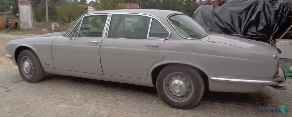 1976' Jaguar XJ 4.2 photo #3