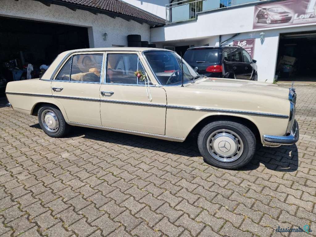 1968' Mercedes-Benz Strichacht 220/8 photo #5