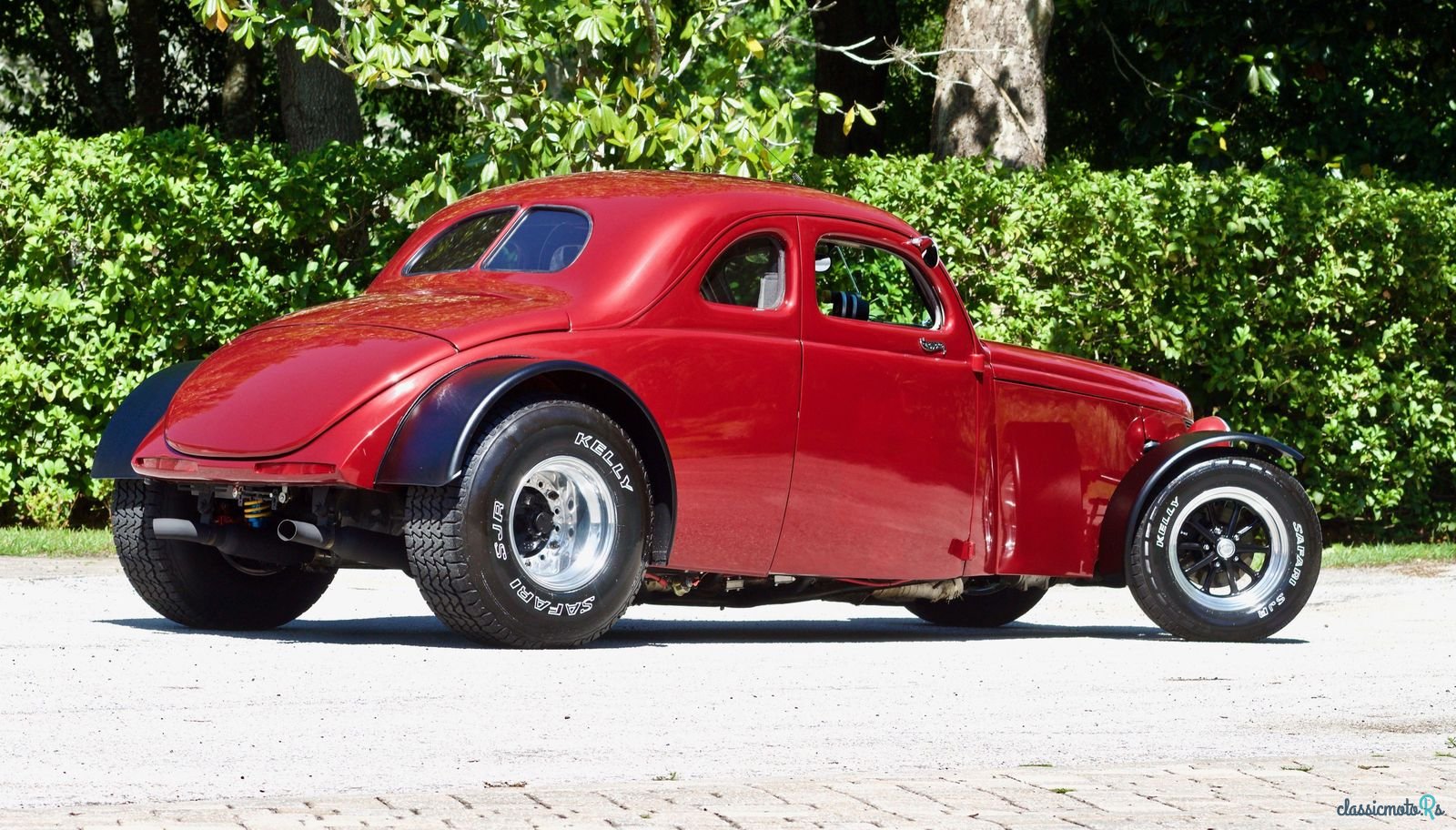 1940' Ford Deluxe photo #3