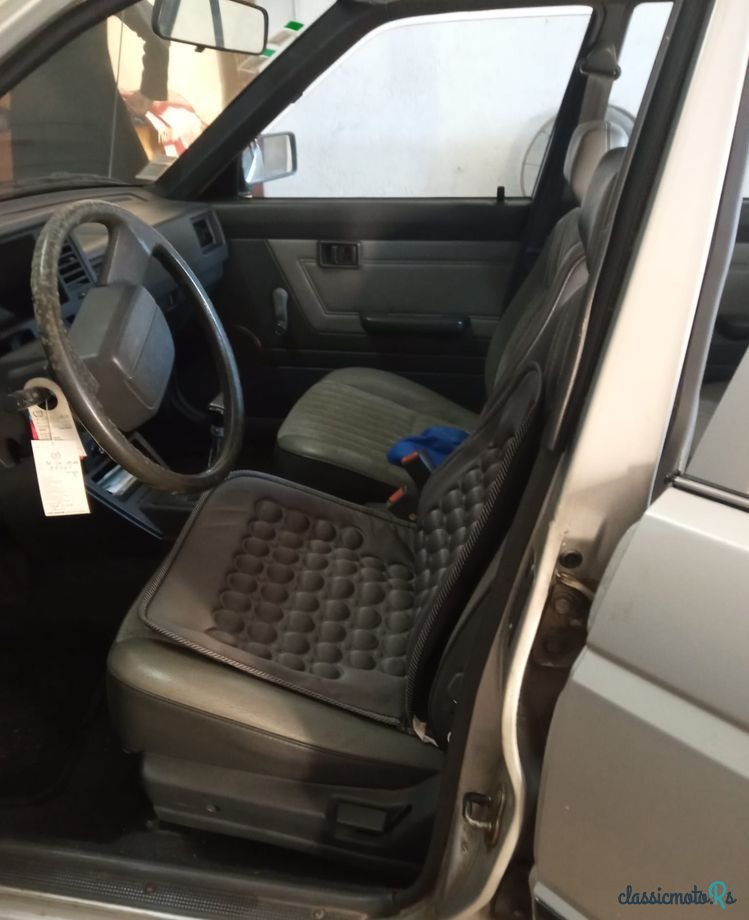 1988' Nissan Serena photo #4