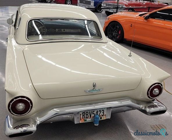 1957' Ford Thunderbird photo #2