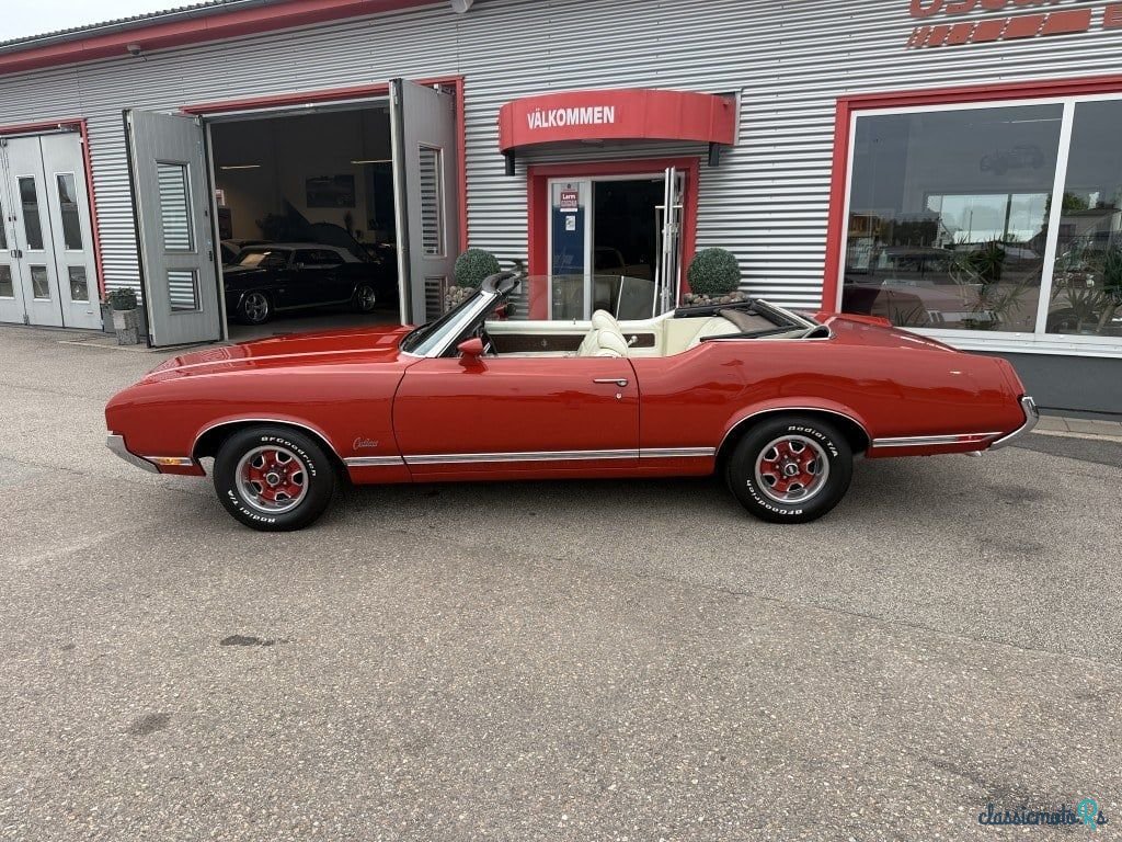 1970' Oldsmobile Cutlass photo #5