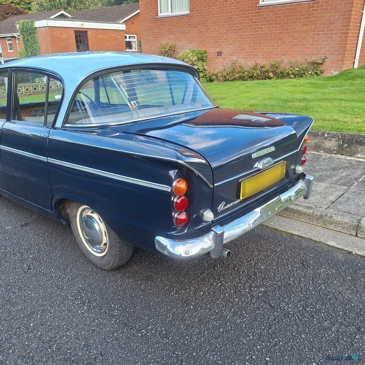 1963' Singer Vogue photo #6