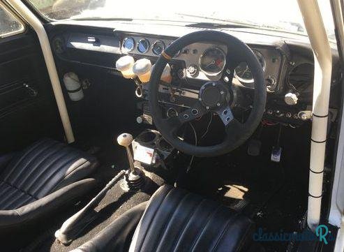 1966' Ford Cortina photo #6