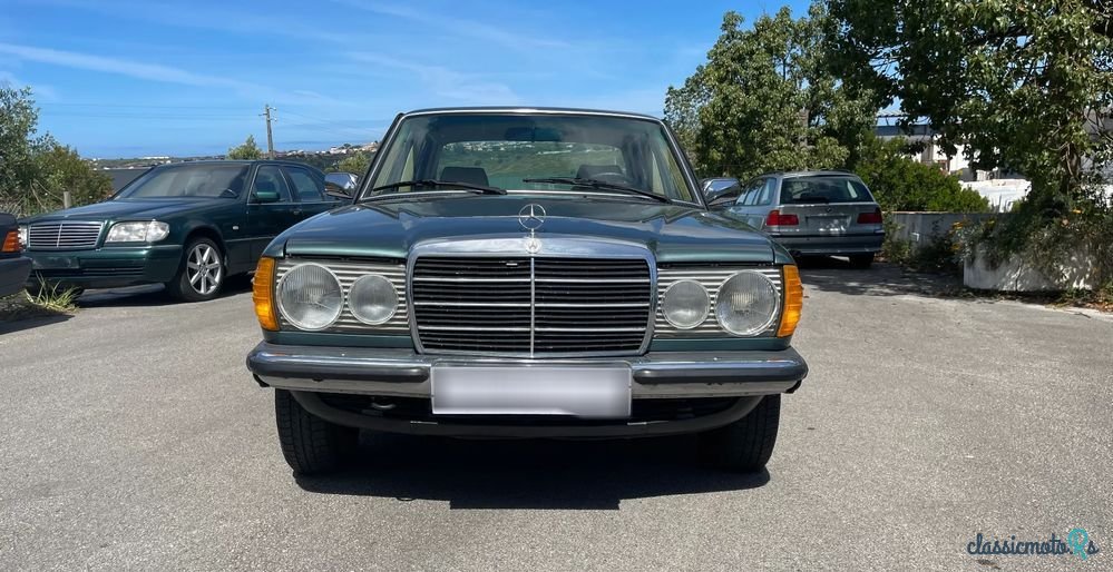 1977' Mercedes-Benz 300 photo #2